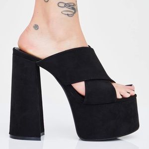 NWOT Dolls Kill BB Brat Platform Heels